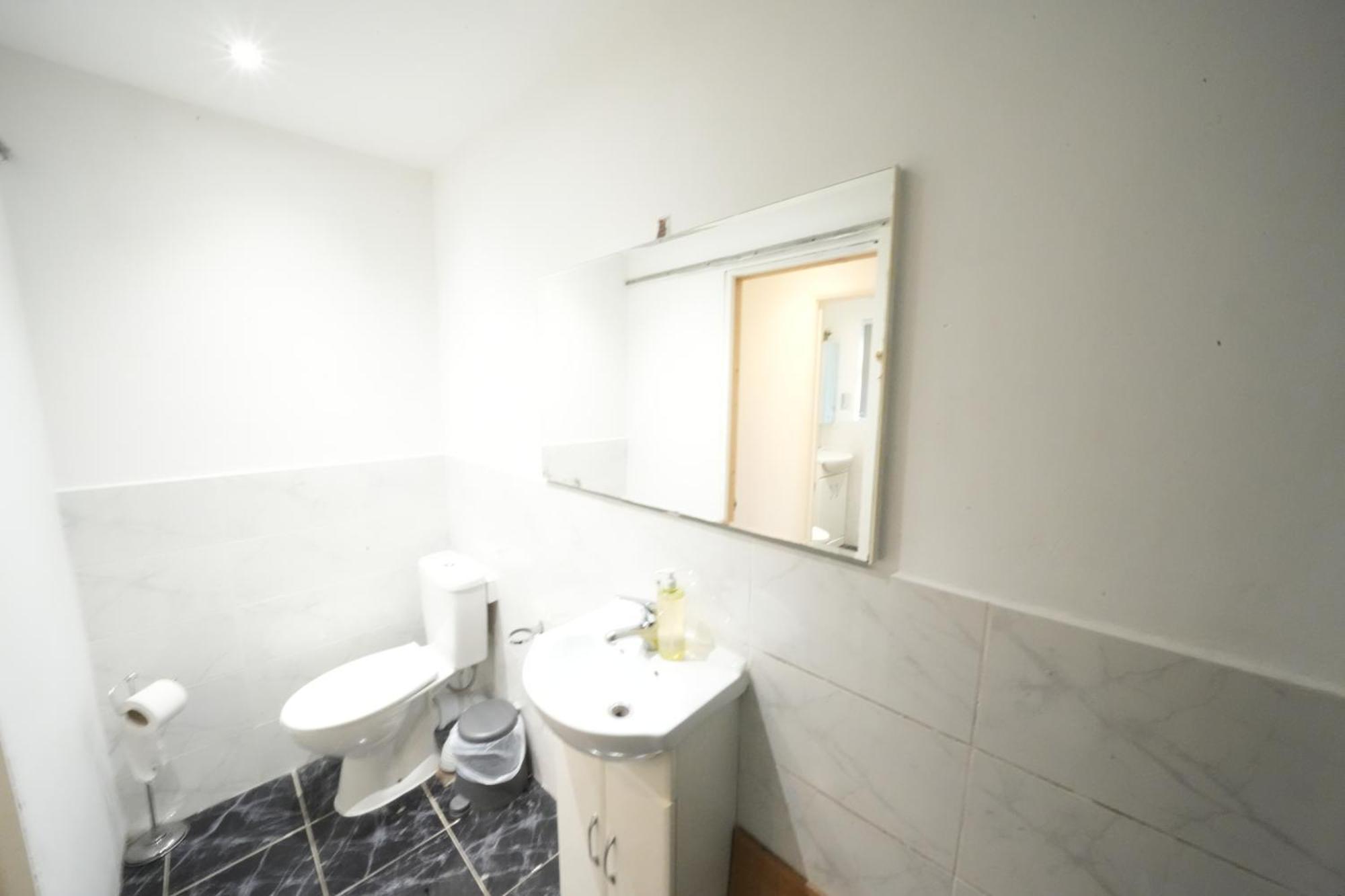 Airport Comfy Stay Harmondsworth Екстер'єр фото