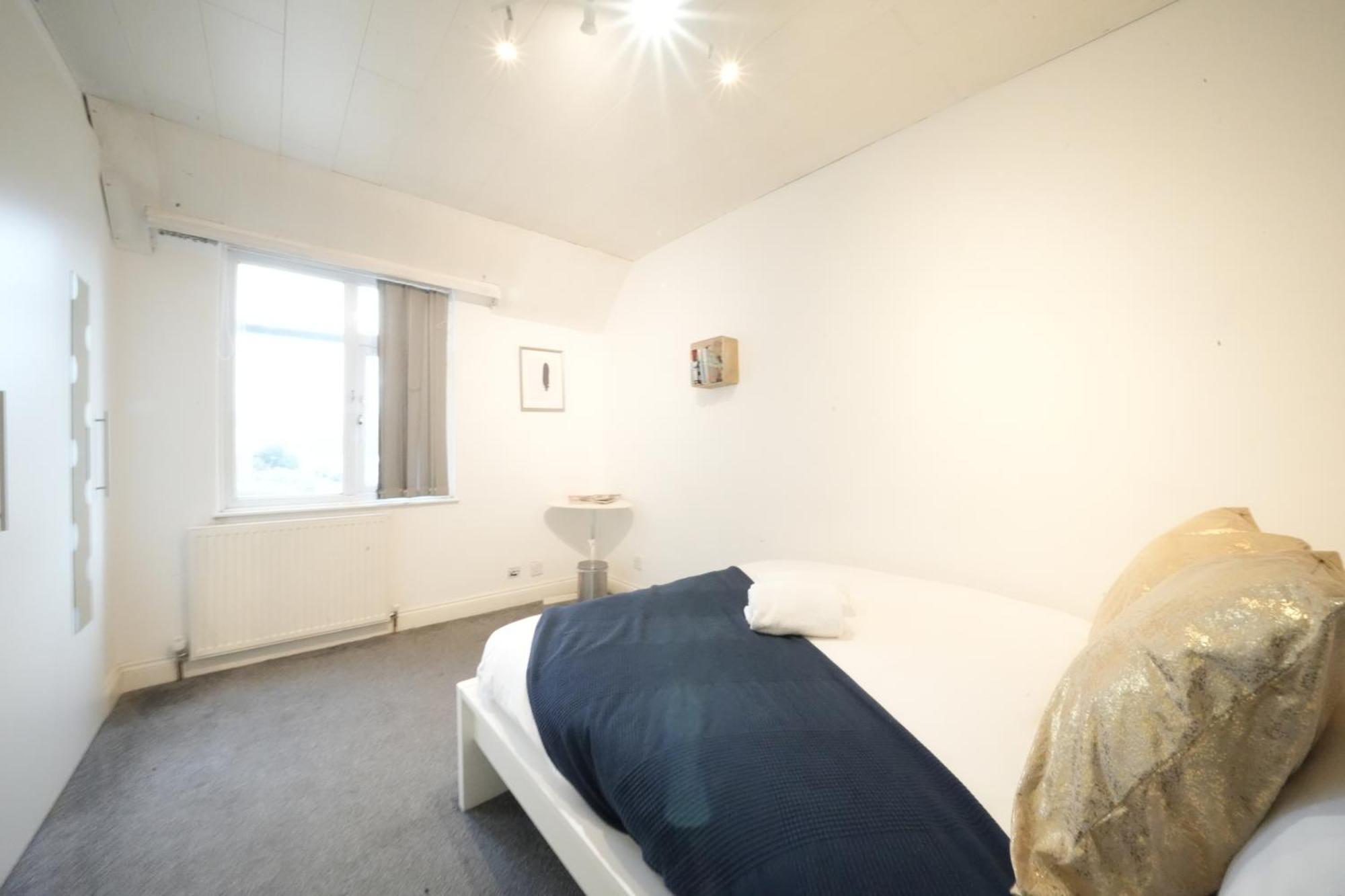 Airport Comfy Stay Harmondsworth Екстер'єр фото
