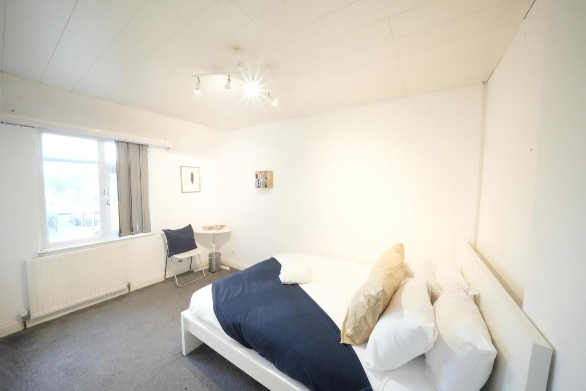 Airport Comfy Stay Harmondsworth Екстер'єр фото