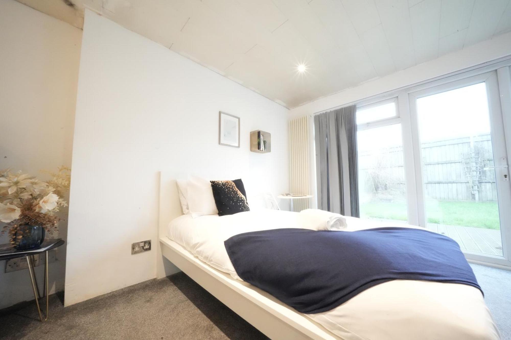 Airport Comfy Stay Harmondsworth Екстер'єр фото