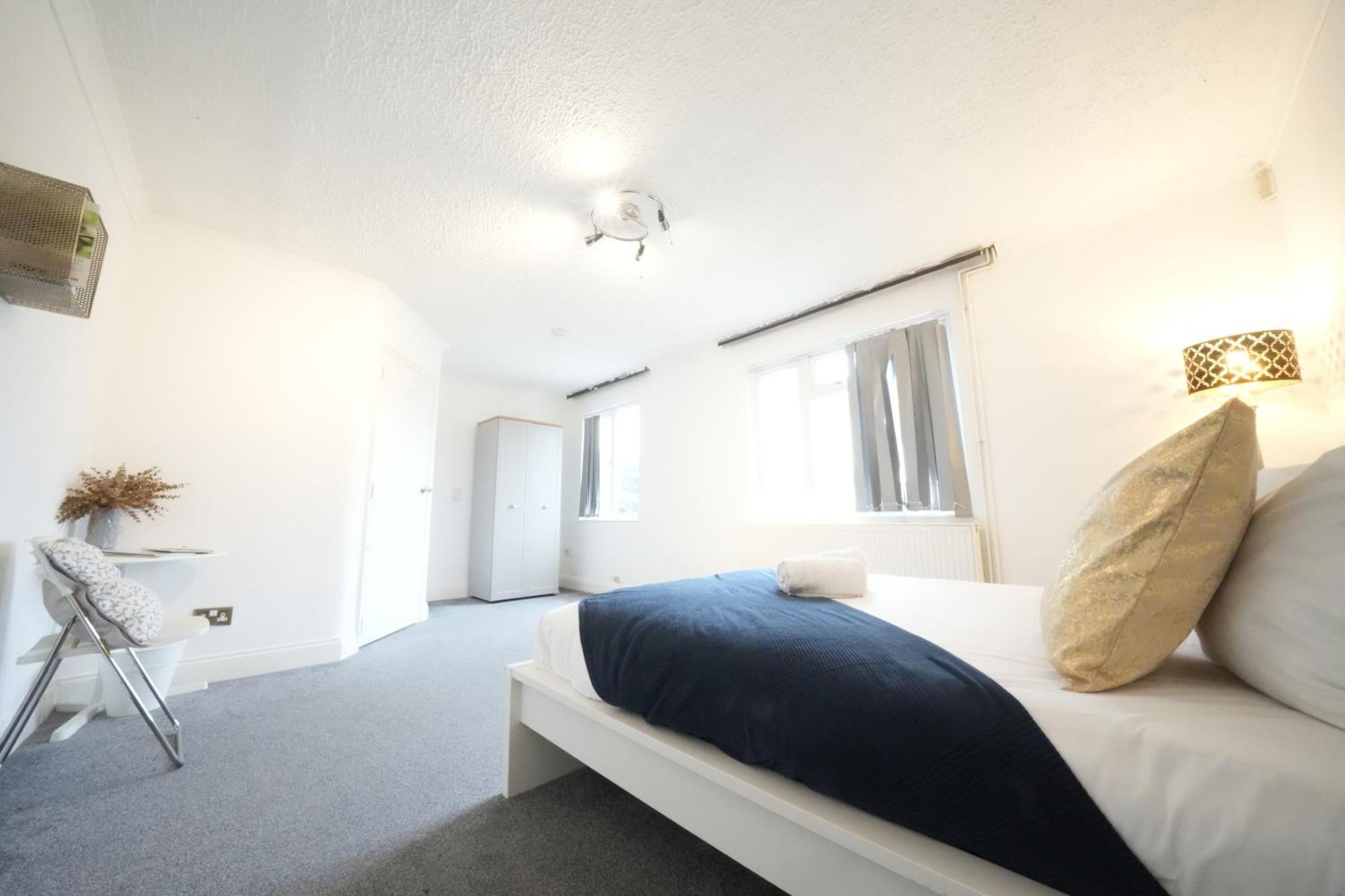 Airport Comfy Stay Harmondsworth Екстер'єр фото